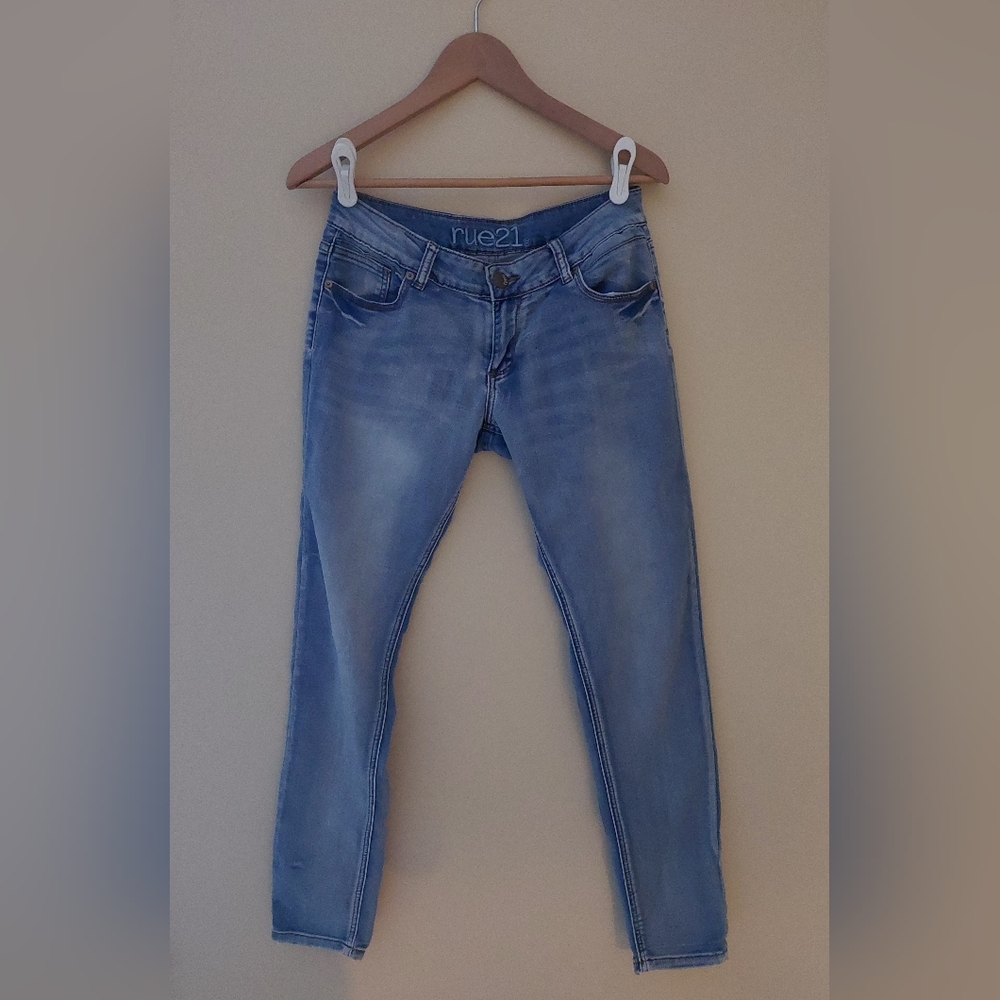 Rue 21 Low Rise Freedom Flex Jeggings